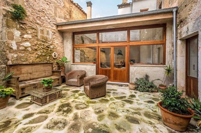 3 Zimmer Villa zu verkaufen in Porreres mit Garage - 1.890.000 € (Ref: 10142963)