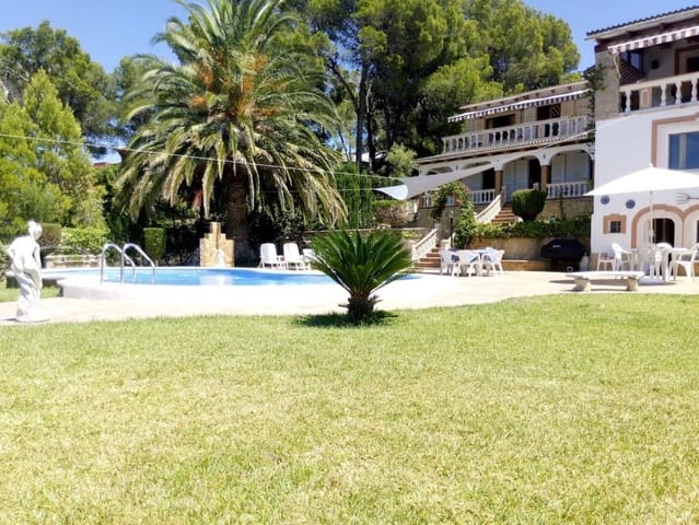Chalet de 5 habitaciones en Calvià Pueblo, Calvià en venta con piscina garaje - 2.650.000 € (Ref: 10142964)