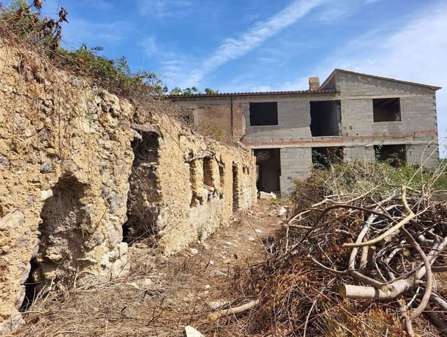 6 slaapkamer Finca/Landhuis te koop in Artà - € 350.000 (Ref: 10142970)