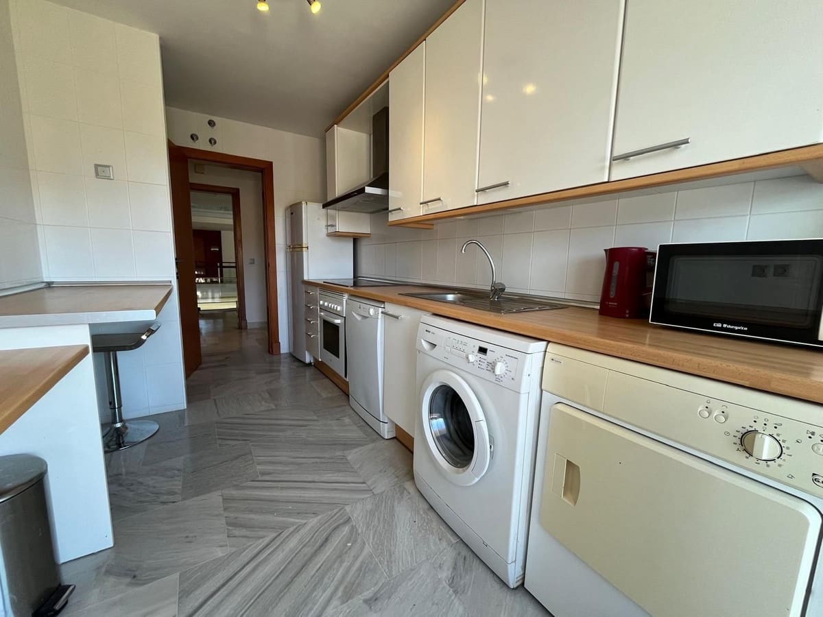 2 sovrum Lägenhet till salu i Benahavis med pool garage - 290 000 € (Ref: 10142984)