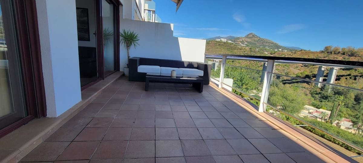 2 sovrum Lägenhet till salu i Benahavis med pool garage - 290 000 € (Ref: 10142984)