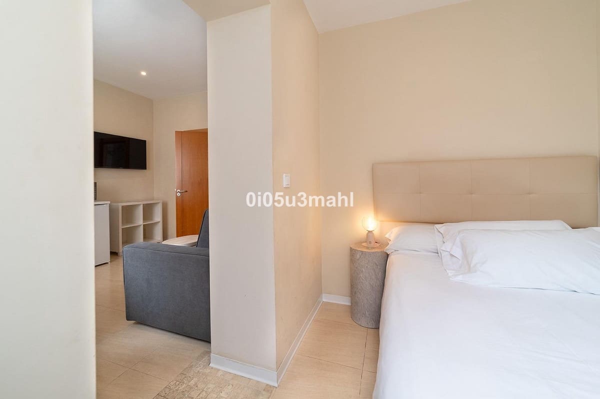 5 soveværelse Byhus til salg i Malaga by - € 990.000 (Ref: 10143009)