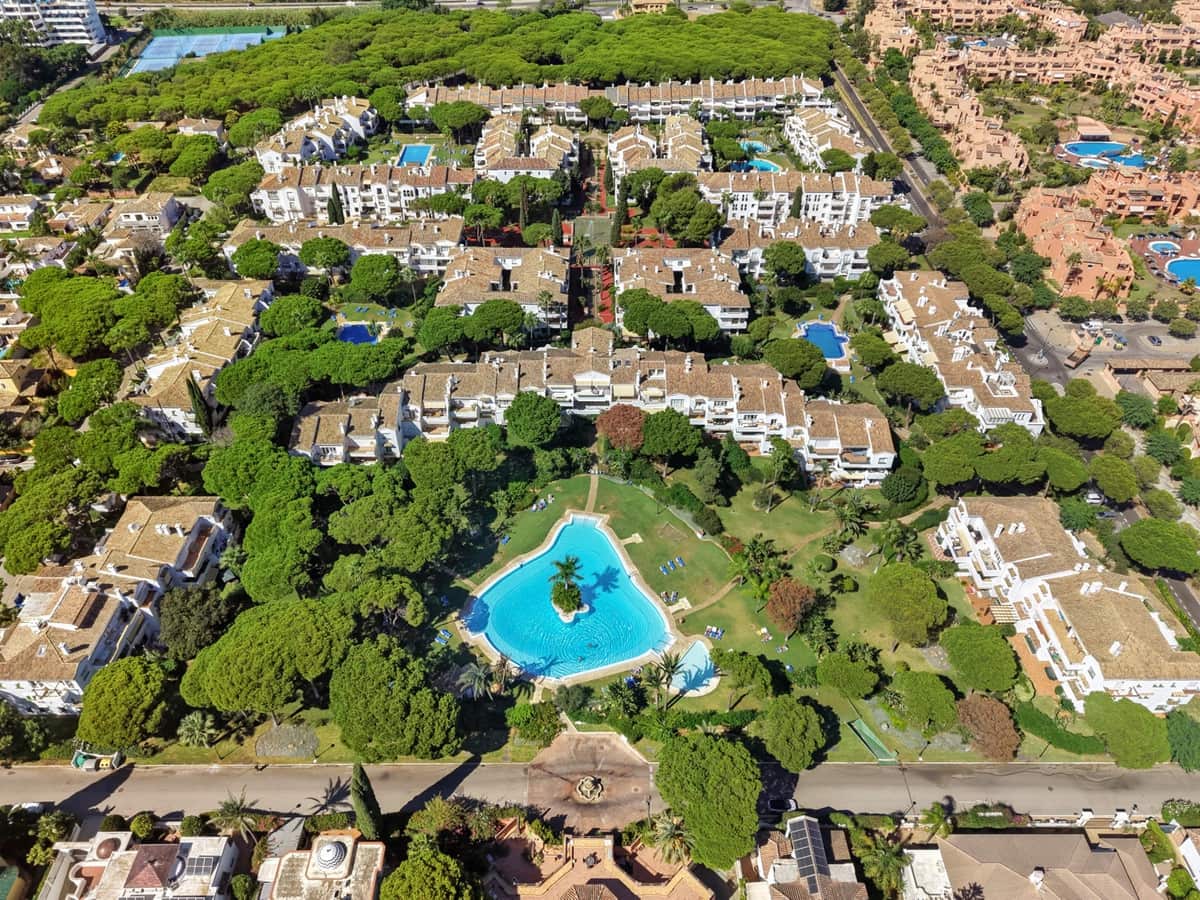 3 Zimmer Apartment zu verkaufen in Atalaya-Isdabe mit Pool - 1.550.000 € (Ref: 10143017)