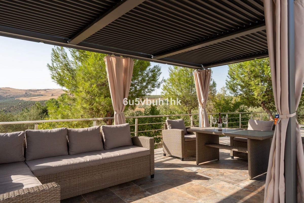 3 soveværelse Finca/Landehus til salg i Casarabonela med swimmingpool - € 425.000 (Ref: 10143023)