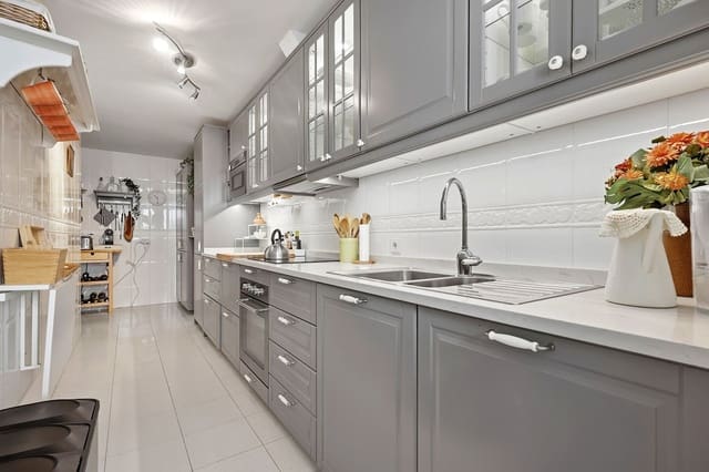 3 camera da letto Appartamento in vendita in Nueva Andalucia, Marbella con piscina garage - 595.000 € (Rif: 10143029)