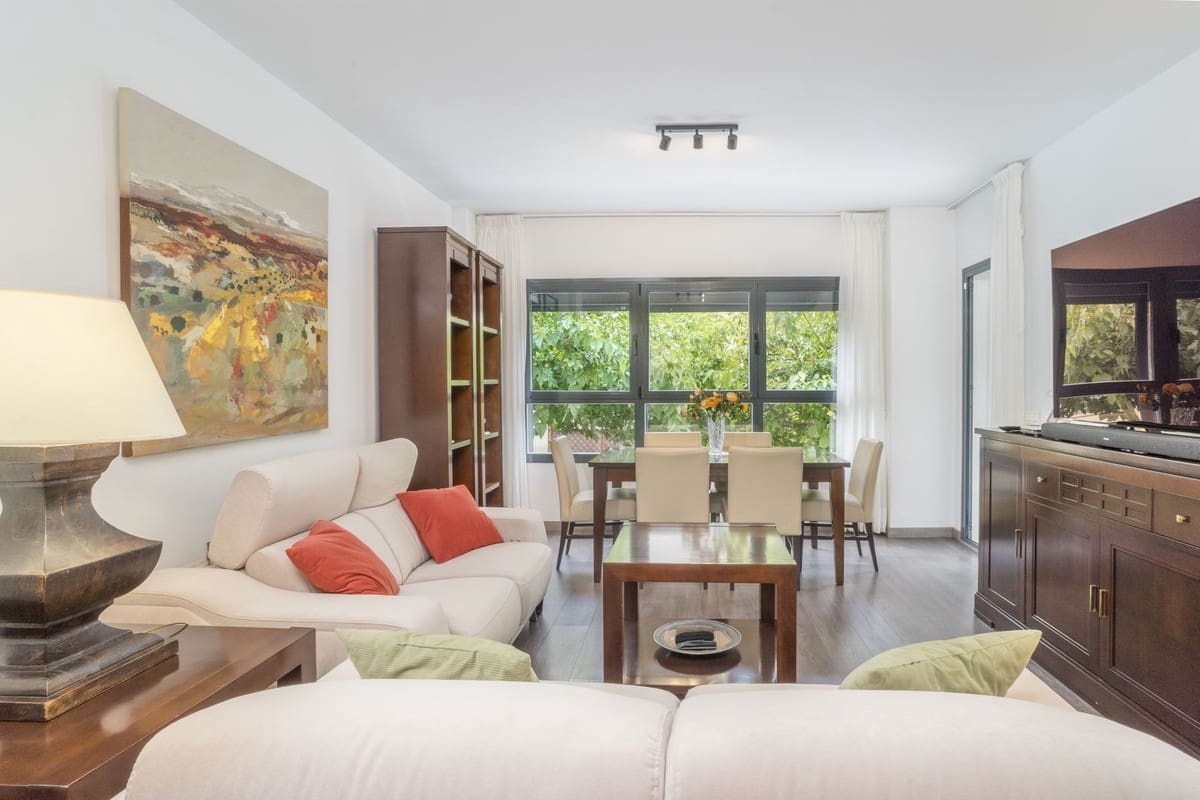 3 chambre Appartement à vendre à Estepona avec piscine garage - 430 000 € (Ref: 10143031)