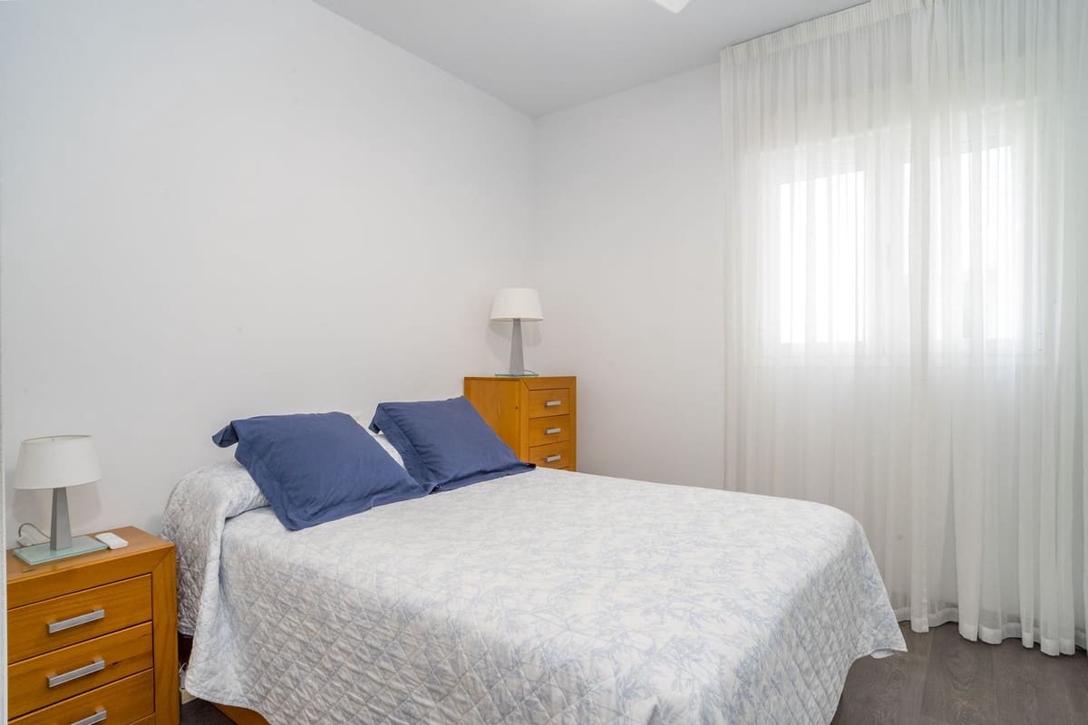 3 chambre Appartement à vendre à Estepona avec piscine garage - 430 000 € (Ref: 10143031)