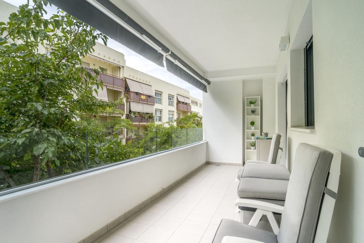 3 chambre Appartement à vendre à Estepona avec piscine garage - 430 000 € (Ref: 10143031)