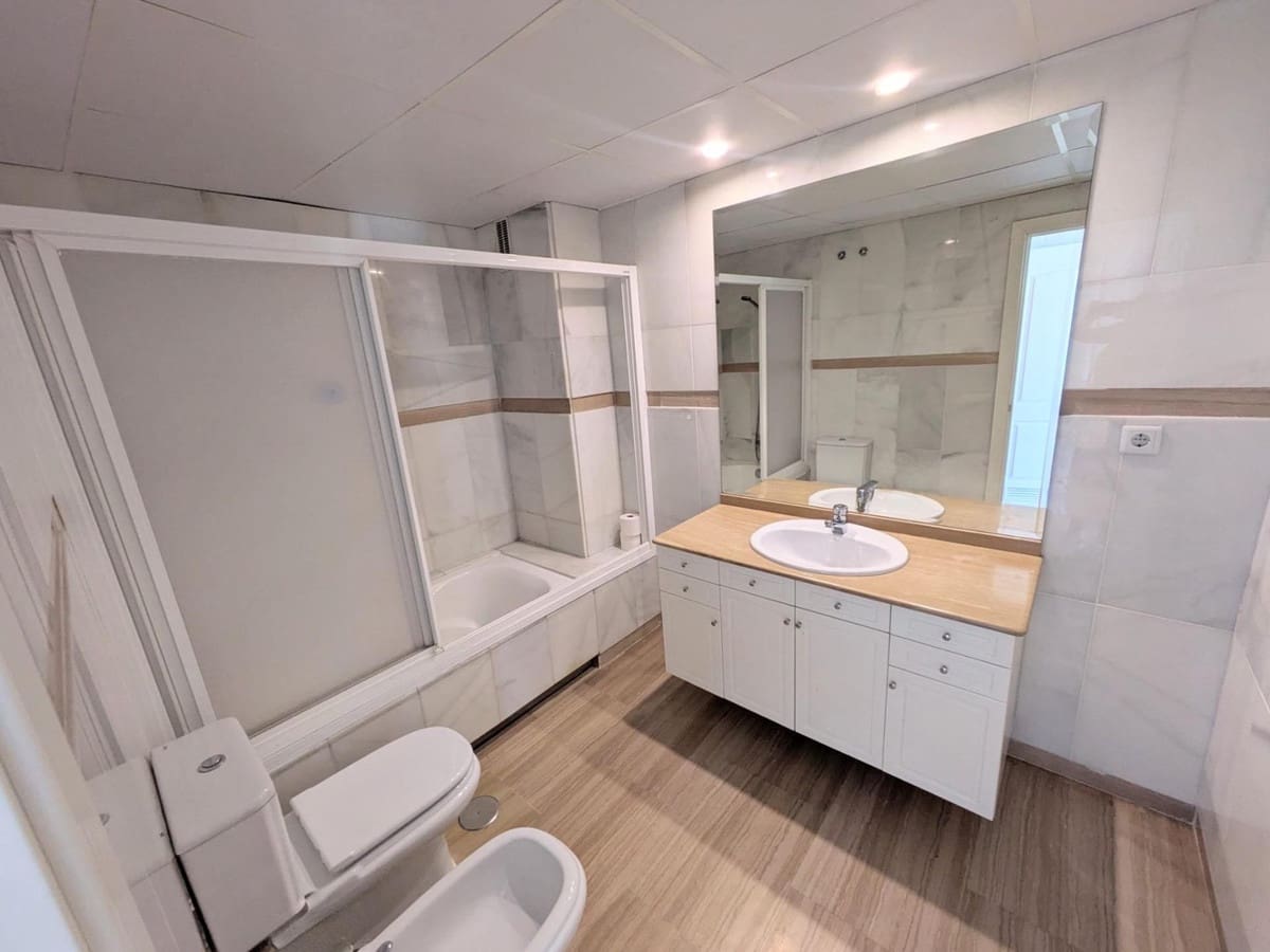 2 makuuhuone Huoneisto myytävänä paikassa Benalmadena mukana uima-altaan 
autotalli - 850 000 € (Ref: 10143040)