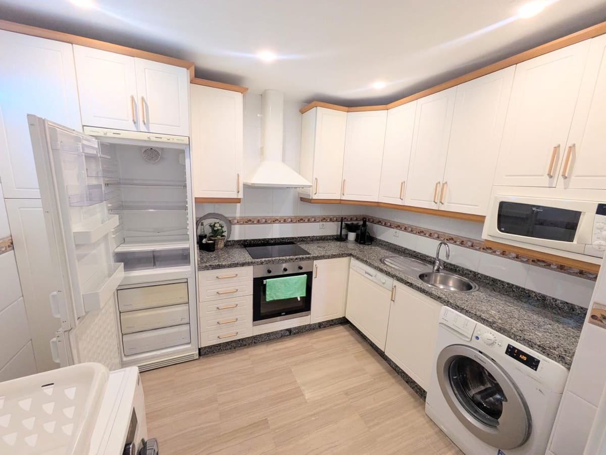 2 makuuhuone Huoneisto myytävänä paikassa Benalmadena mukana uima-altaan 
autotalli - 850 000 € (Ref: 10143040)
