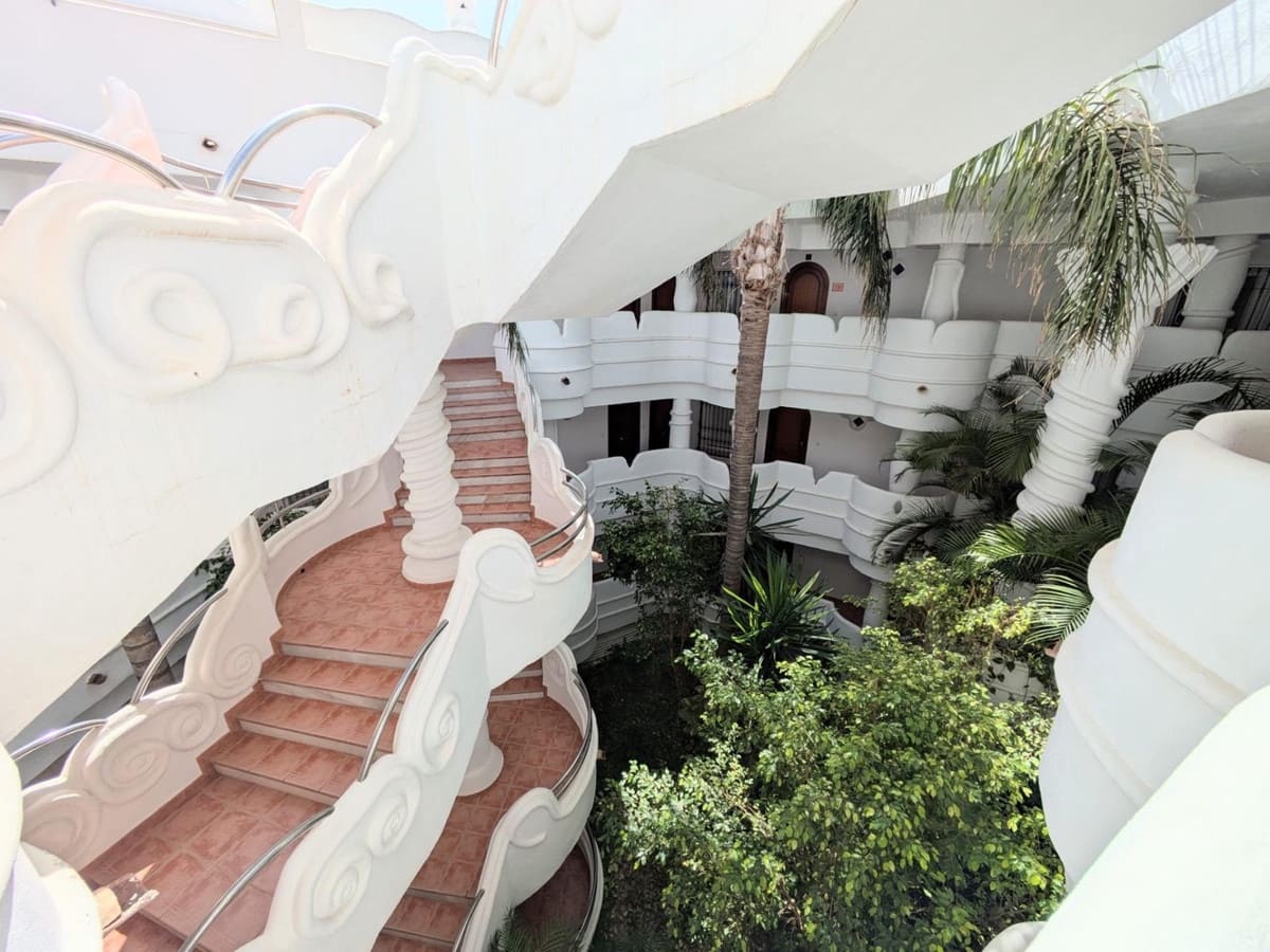2 makuuhuone Huoneisto myytävänä paikassa Benalmadena mukana uima-altaan 
autotalli - 850 000 € (Ref: 10143040)