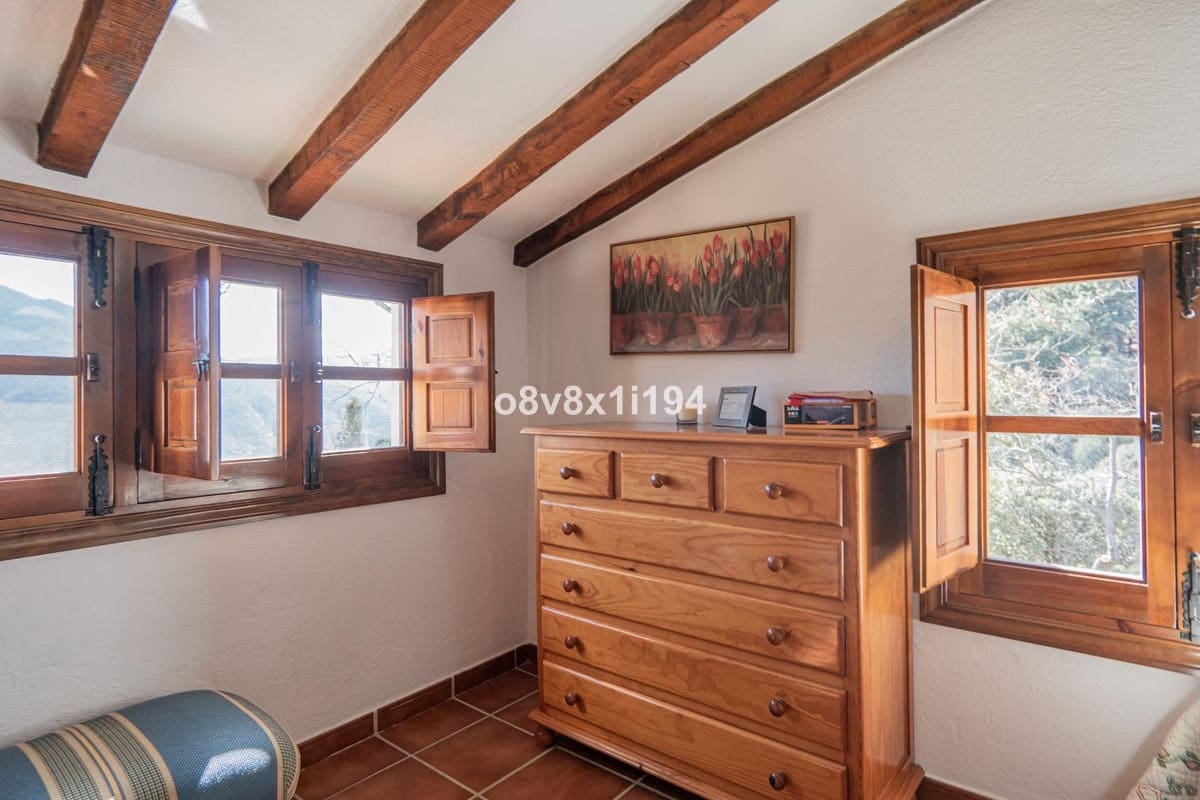 5 bedroom Finca/Country House for sale in Jubrique with pool - € 995,000 (Ref: 10143054)