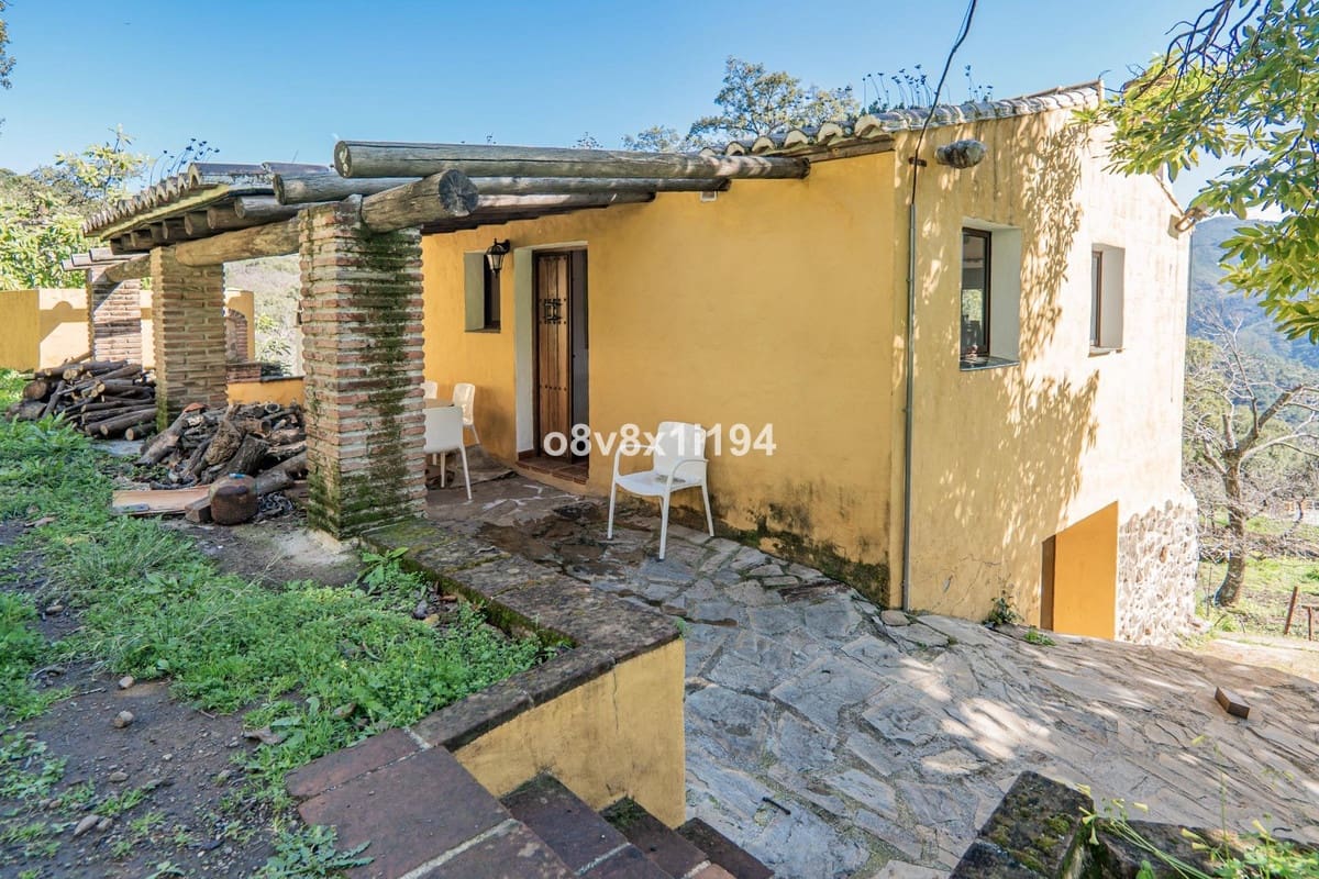 5 bedroom Finca/Country House for sale in Jubrique with pool - € 995,000 (Ref: 10143054)