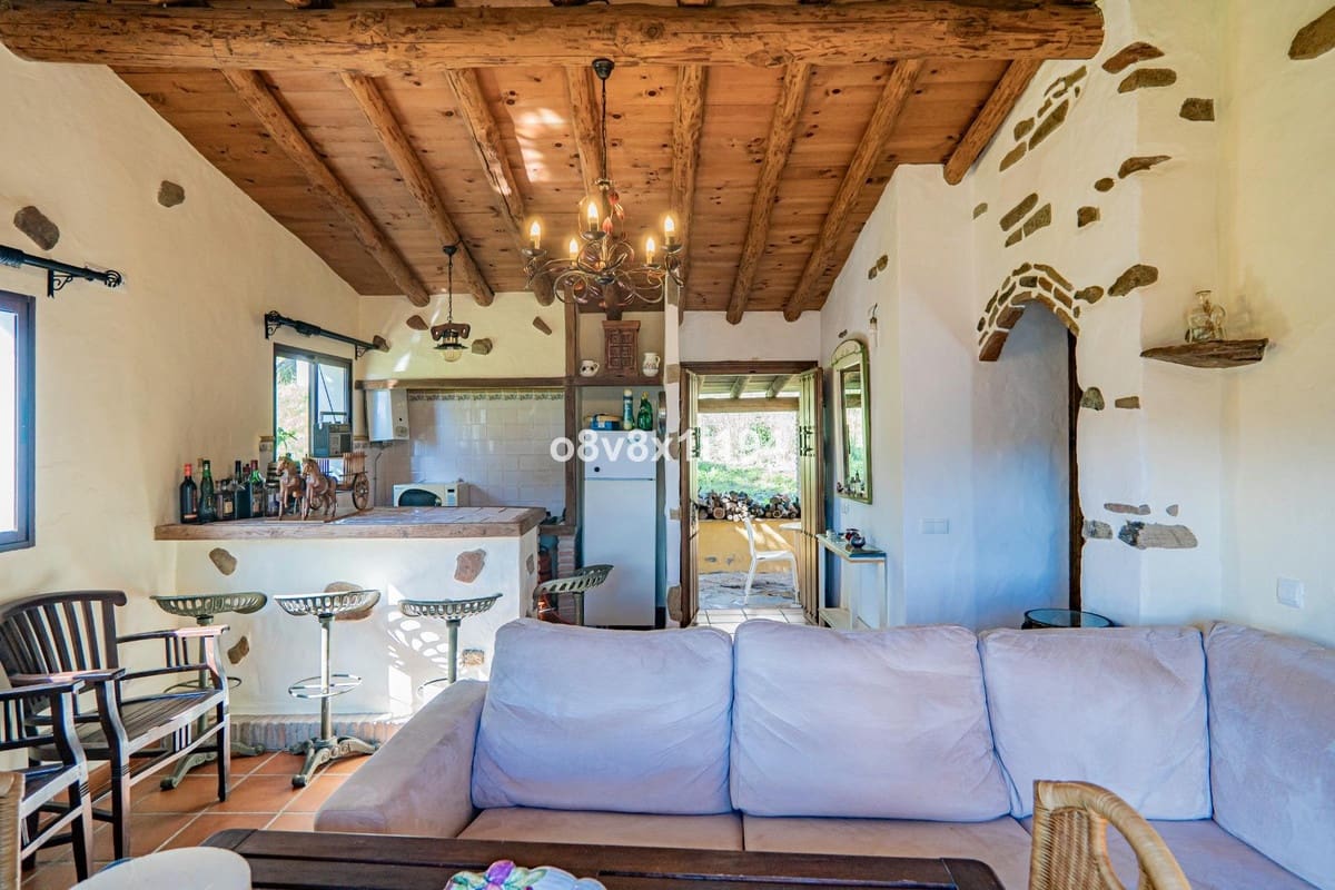 5 bedroom Finca/Country House for sale in Jubrique with pool - € 995,000 (Ref: 10143054)