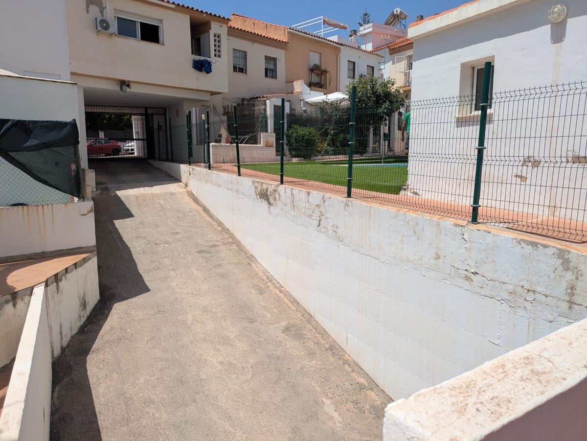 3 bedroom Townhouse for sale in Torremolinos with pool garage - € 410,000 (Ref: 10143080)