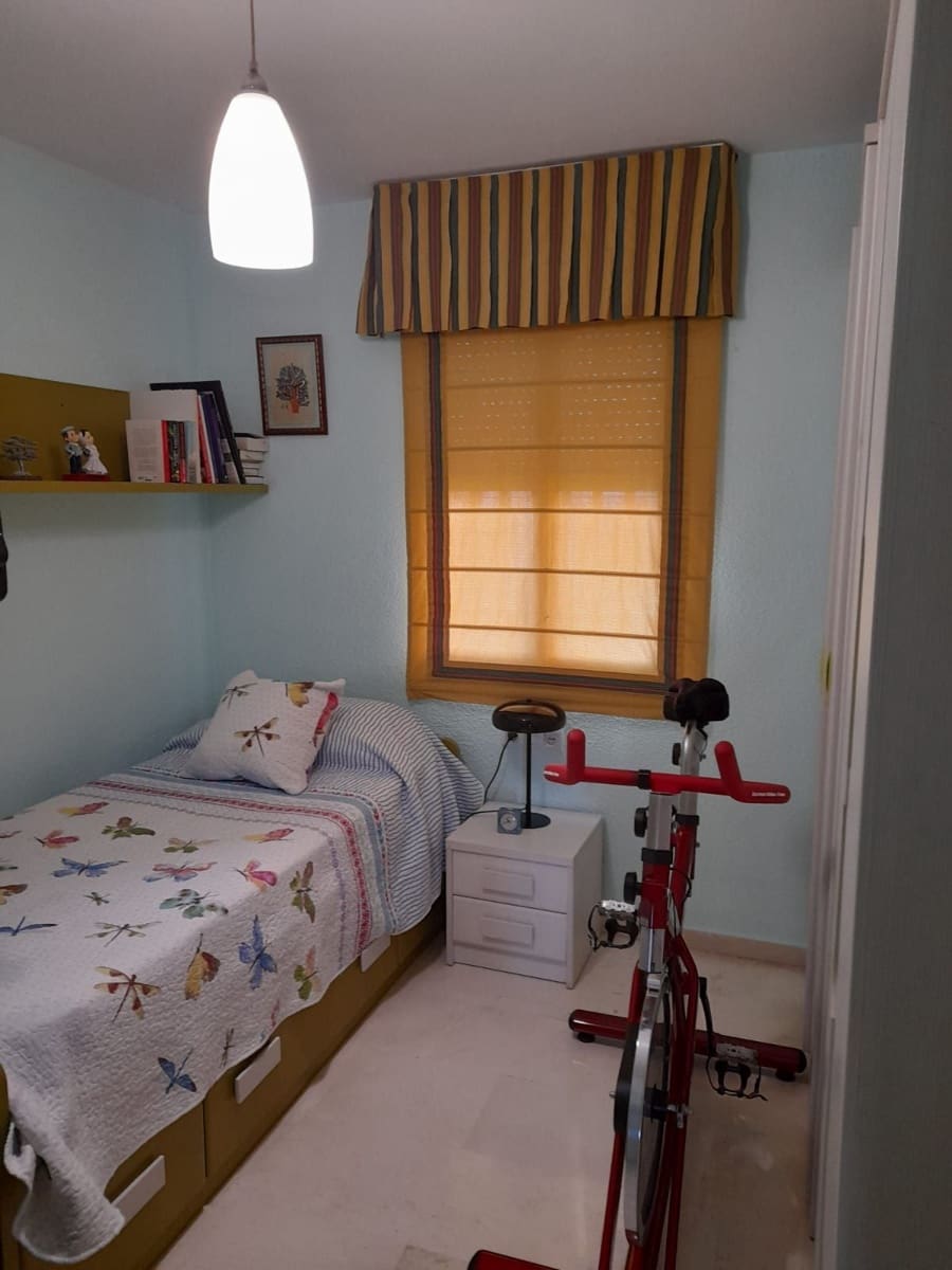 2 soverom Leilighet til salgs i Benalmadena med svømmebasseng garasje - € 335 000 (Ref: 10143091)