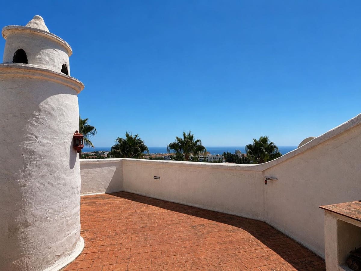 2 quarto Apartamento para venda em Calahonda com piscina - 475 000 € (Ref: 10143093)