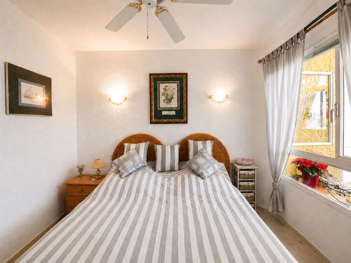 2 quarto Apartamento para venda em Calahonda com piscina - 475 000 € (Ref: 10143093)