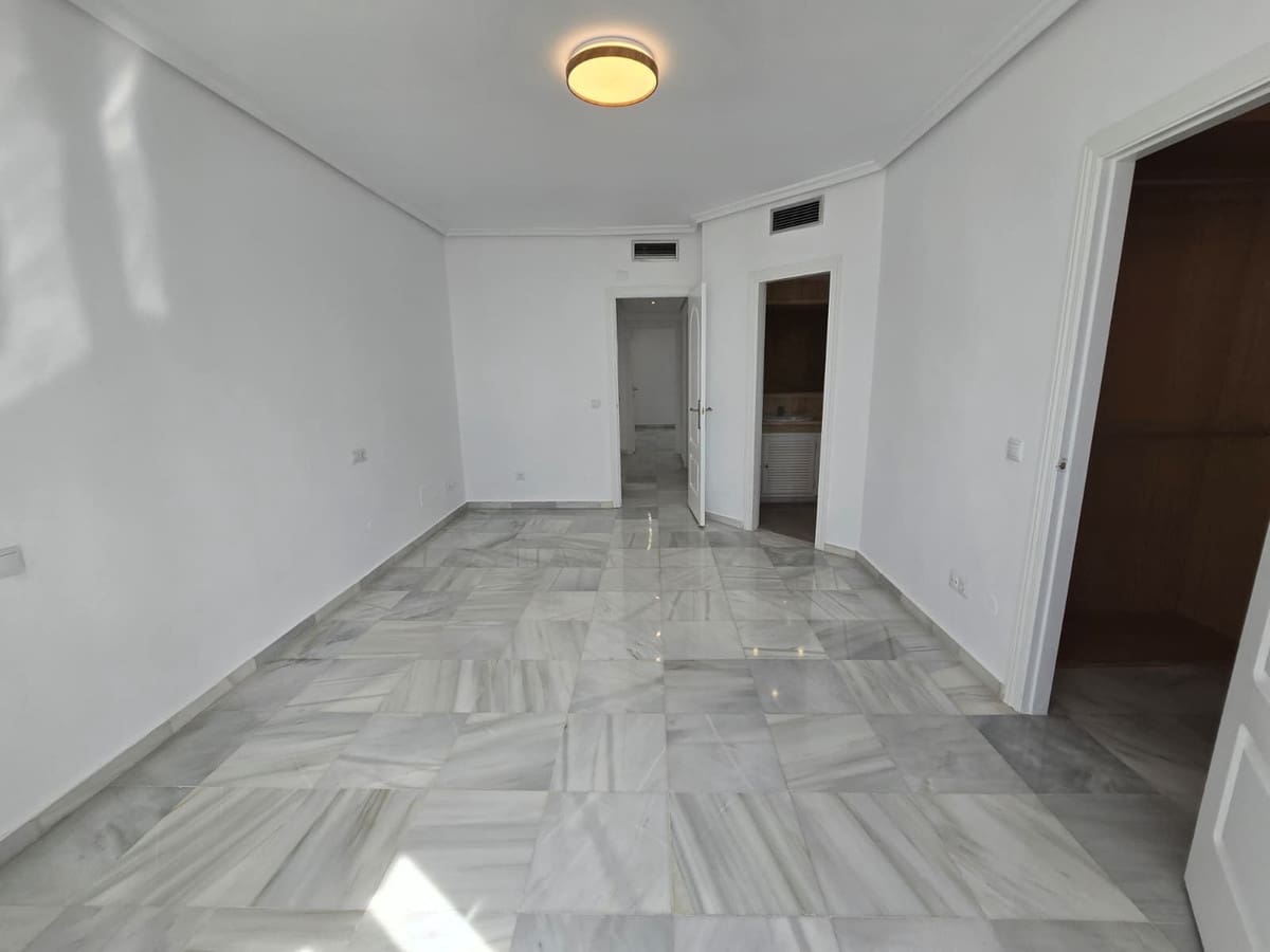 3 bedroom Townhouse for sale in Marbella with pool garage - € 1,650,000 (Ref: 10143094)