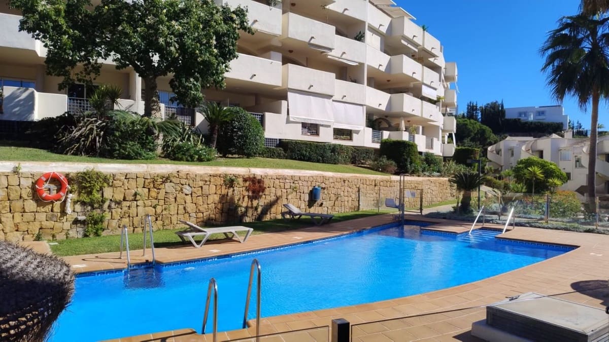 Apartamento de 3 habitaciones en Marbella en venta con piscina garaje - 464.000 € (Ref: 10143095)