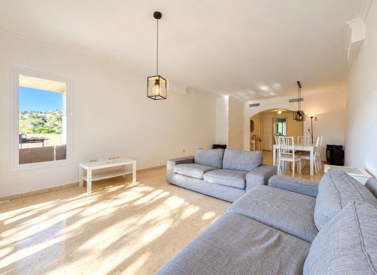 Apartamento de 3 habitaciones en Marbella en venta con piscina garaje - 464.000 € (Ref: 10143095)