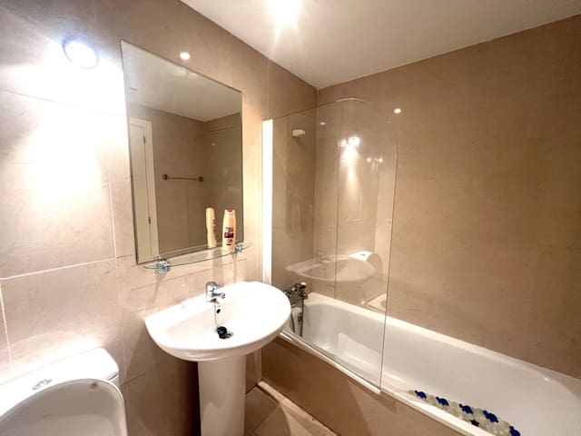 3 quarto Apartamento para venda em Nueva Andalucia, Marbella com piscina - 395 000 € (Ref: 10143103)