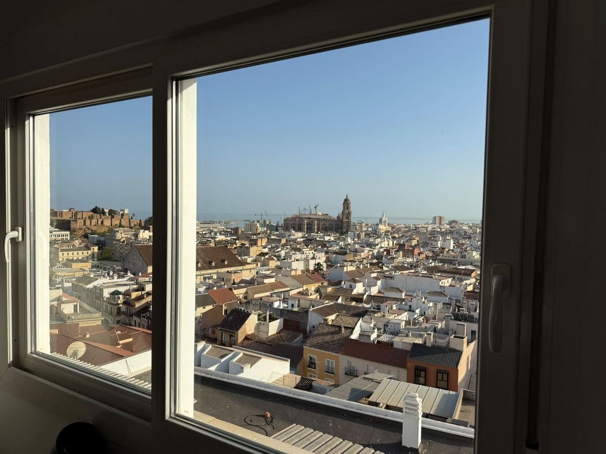 1 slaapkamer Appartement te koop in Malaga stad - € 309.000 (Ref: 10143105)