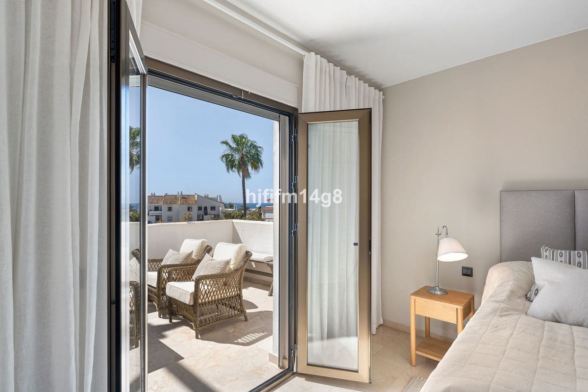 2 quarto Apartamento para venda em Nueva Andalucia com piscina garagem - 799 000 € (Ref: 10143106)