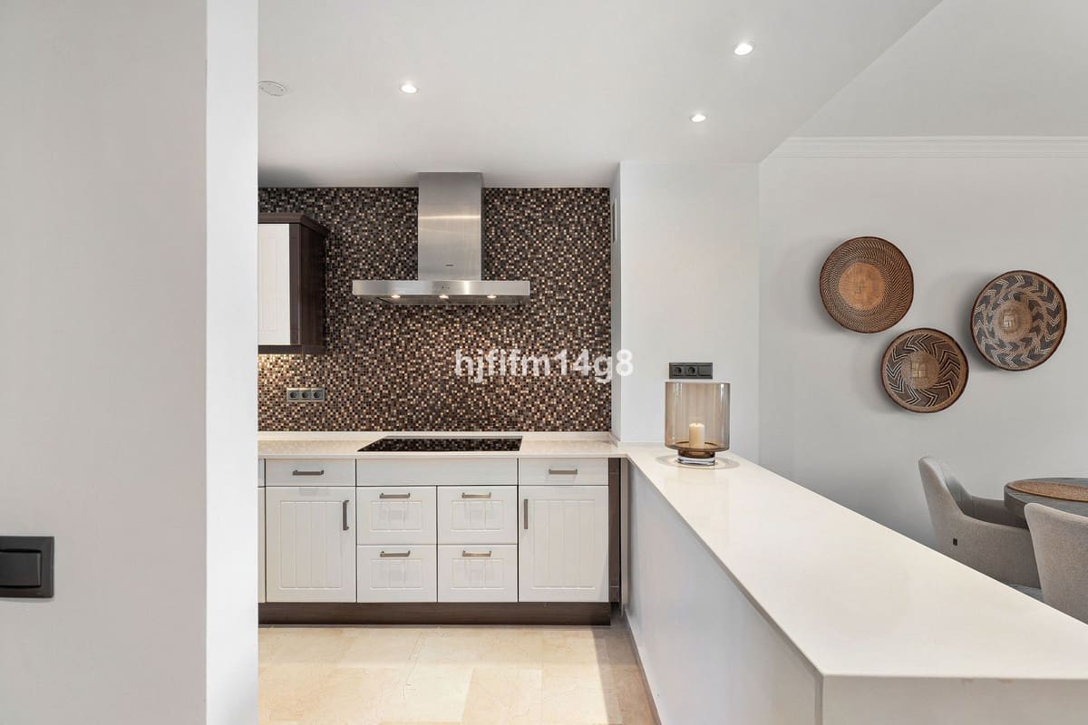 2 quarto Apartamento para venda em Nueva Andalucia com piscina garagem - 799 000 € (Ref: 10143106)