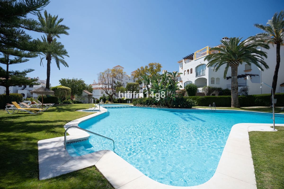 2 quarto Apartamento para venda em Nueva Andalucia com piscina garagem - 799 000 € (Ref: 10143106)