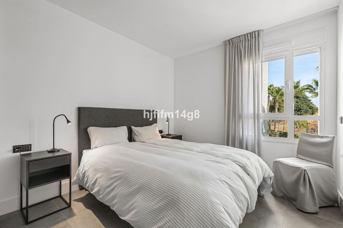 3 slaapkamer Appartement te koop in La Quinta met zwembad garage - € 1.295.000 (Ref: 10143107)