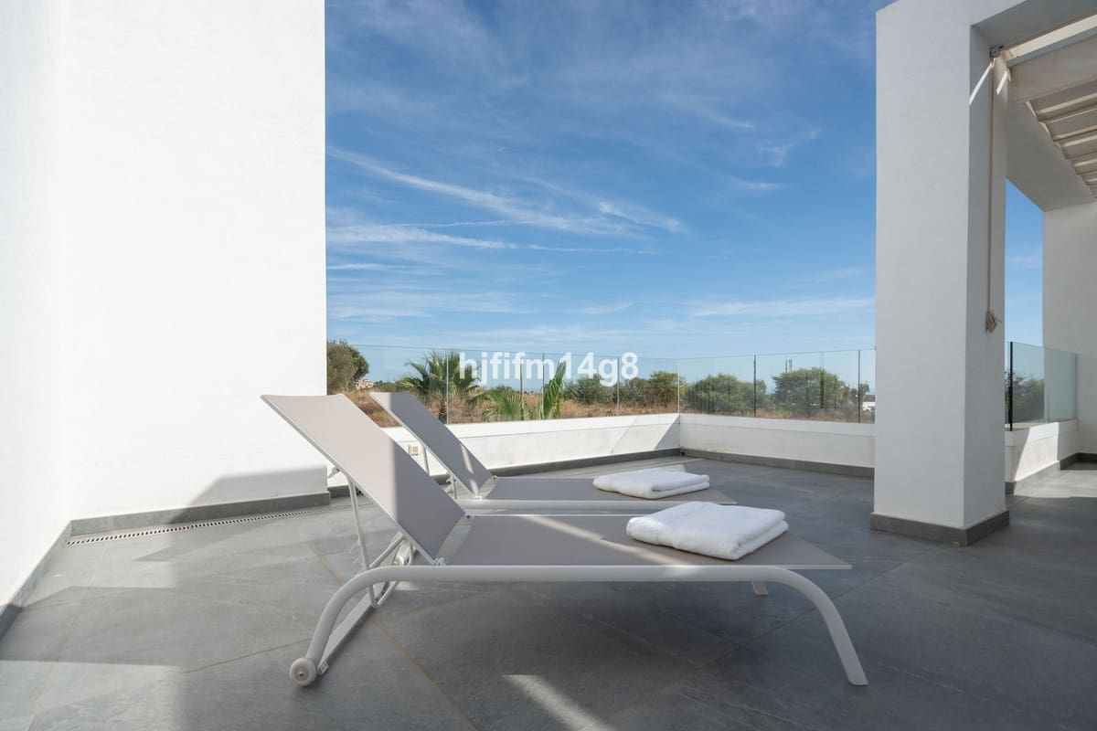 3 slaapkamer Appartement te koop in La Quinta met zwembad garage - € 1.295.000 (Ref: 10143107)
