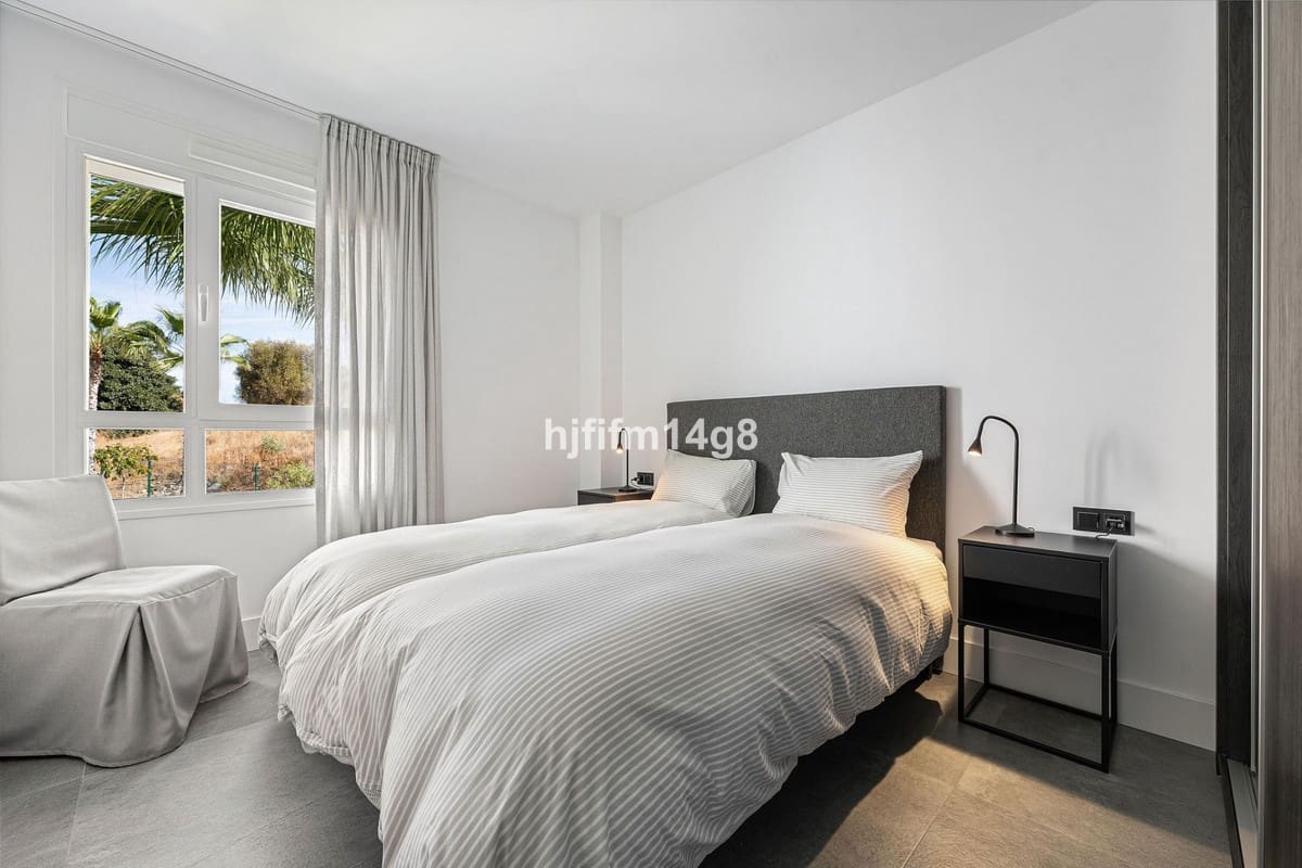 3 slaapkamer Appartement te koop in La Quinta met zwembad garage - € 1.295.000 (Ref: 10143107)