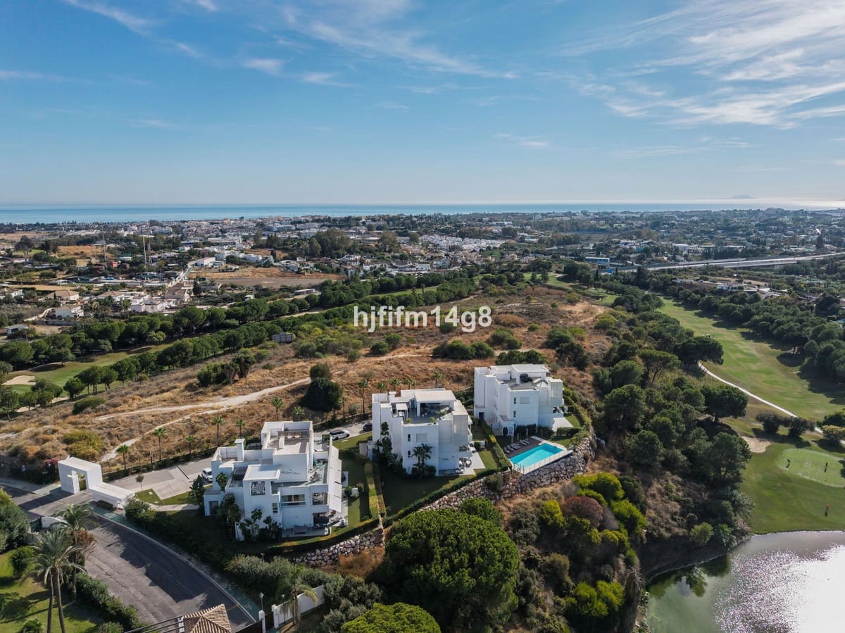 3 slaapkamer Appartement te koop in La Quinta met zwembad garage - € 1.295.000 (Ref: 10143107)
