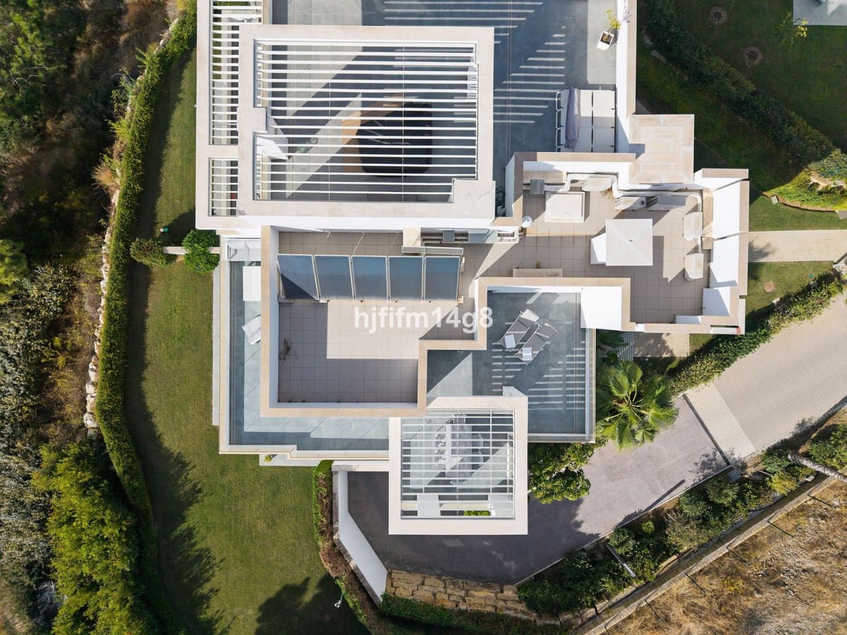 3 slaapkamer Appartement te koop in La Quinta met zwembad garage - € 1.295.000 (Ref: 10143107)