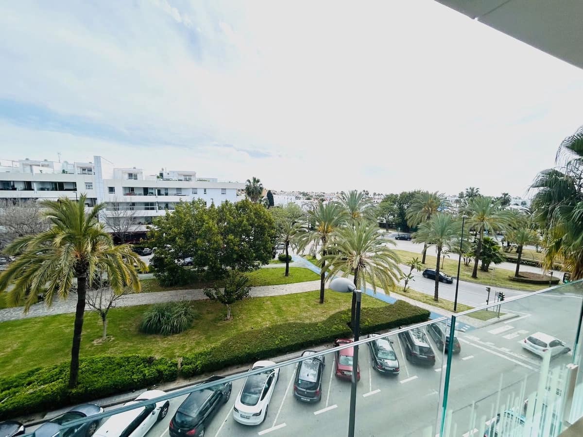 3 soverom Leilighet til salgs i Marbella med svømmebasseng garasje - € 1 100 000 (Ref: 10143108)