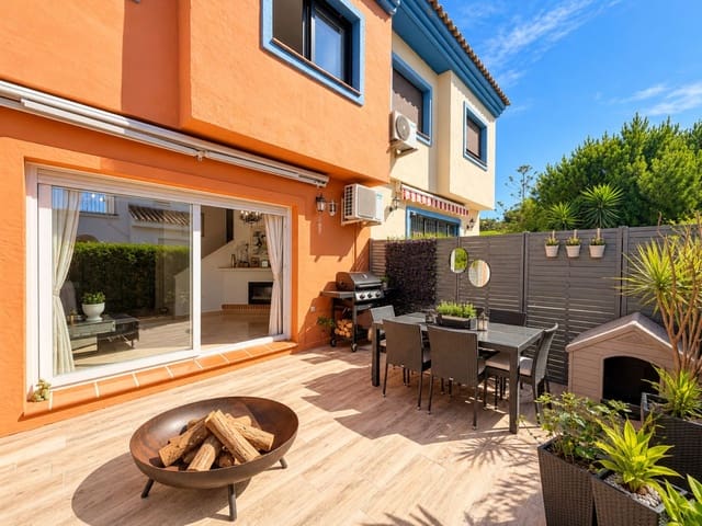 3 soveværelse Villa til salg i Castillo de la Duquesa, Manilva med swimmingpool garage - € 349.000 (Ref: 10143112)