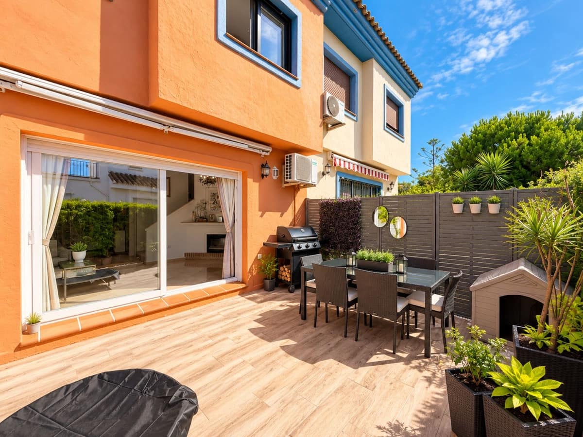 3 bedroom Villa for sale in Manilva with pool garage - € 349,000 (Ref: 10143112)