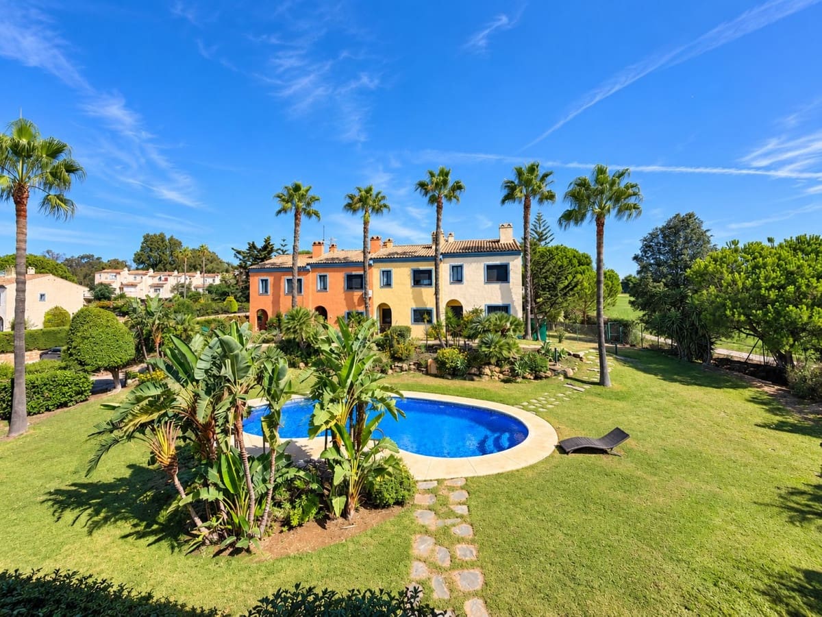 3 bedroom Villa for sale in Manilva with pool garage - € 349,000 (Ref: 10143112)