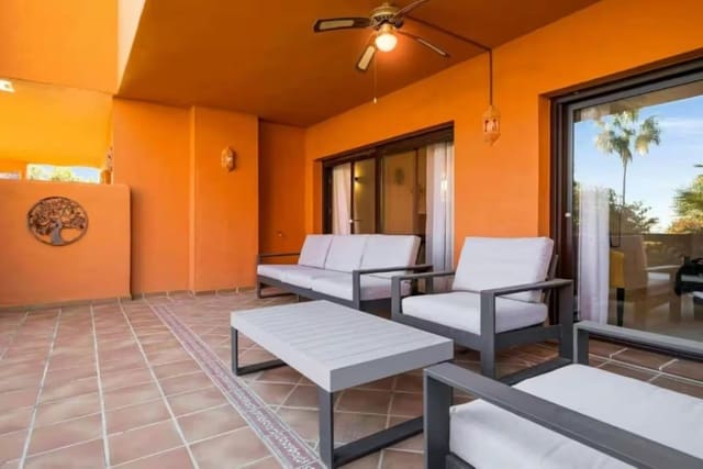 2 chambre Appartement à vendre à Atalaya-Isdabe, Estepona avec piscine garage - 430 000 € (Ref: 10143113)