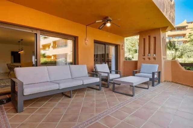 2 chambre Appartement à vendre à Atalaya-Isdabe, Estepona avec piscine garage - 430 000 € (Ref: 10143113)