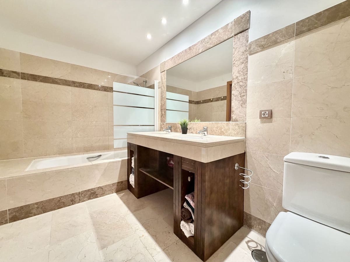 2 sypialnia Apartament na sprzedaż w Benahavis z basenem garażem - 445 000 € (Ref: 10143117)