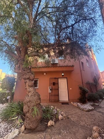 4 sypialnia Dom na sprzedaż w Alcorrín, Manilva z basenem - 575 000 € (Ref: 10143120)