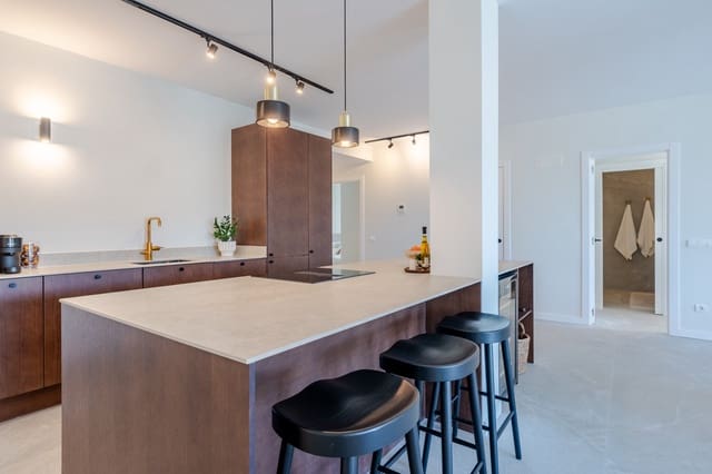 3 sypialnia Apartament na sprzedaż w La Quinta, Benahavís z basenem garażem - 835 000 € (Ref: 10143124)