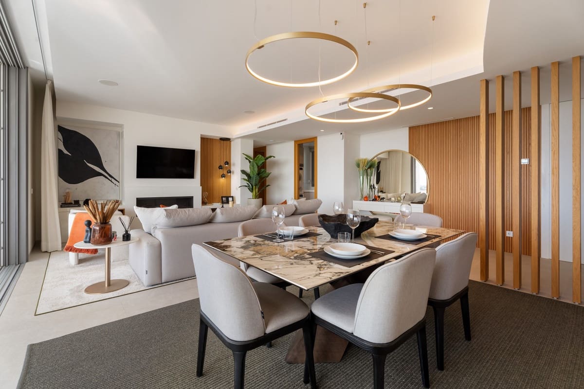 3 slaapkamer Appartement te koop in La Quinta met zwembad garage - € 1.595.000 (Ref: 10143126)