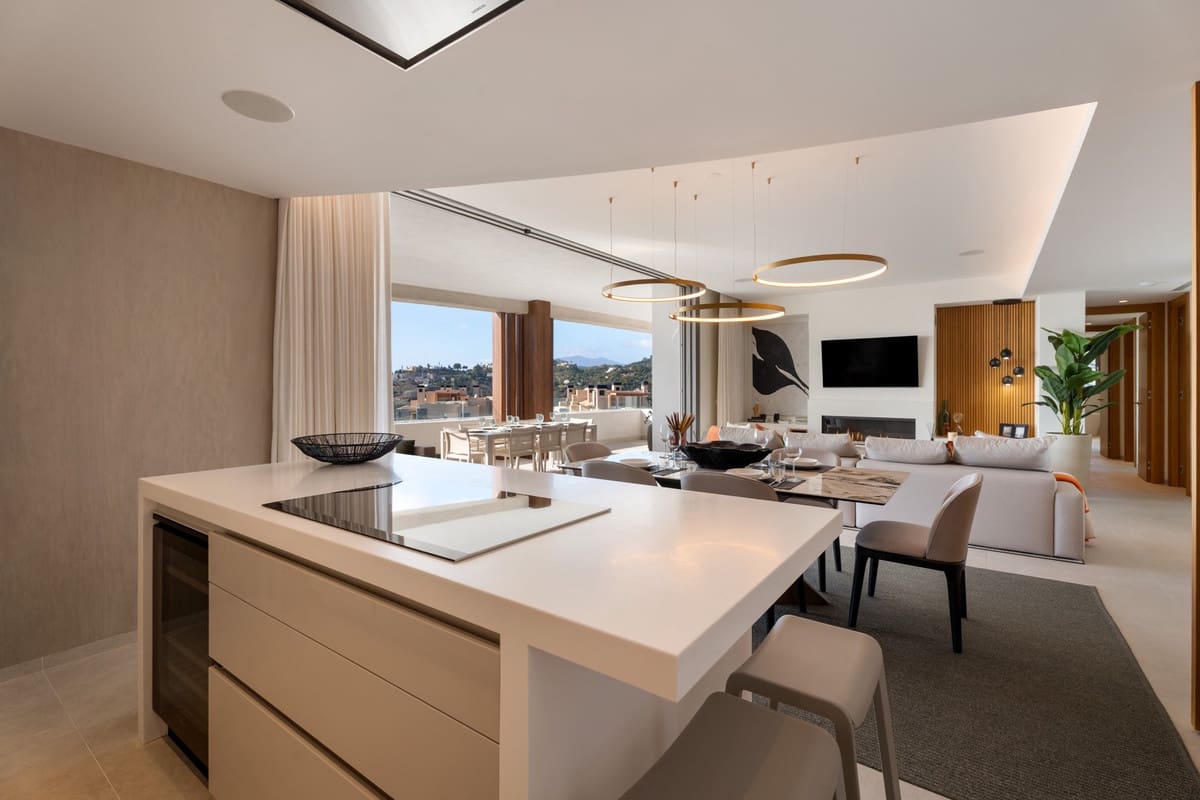 3 slaapkamer Appartement te koop in La Quinta met zwembad garage - € 1.595.000 (Ref: 10143126)