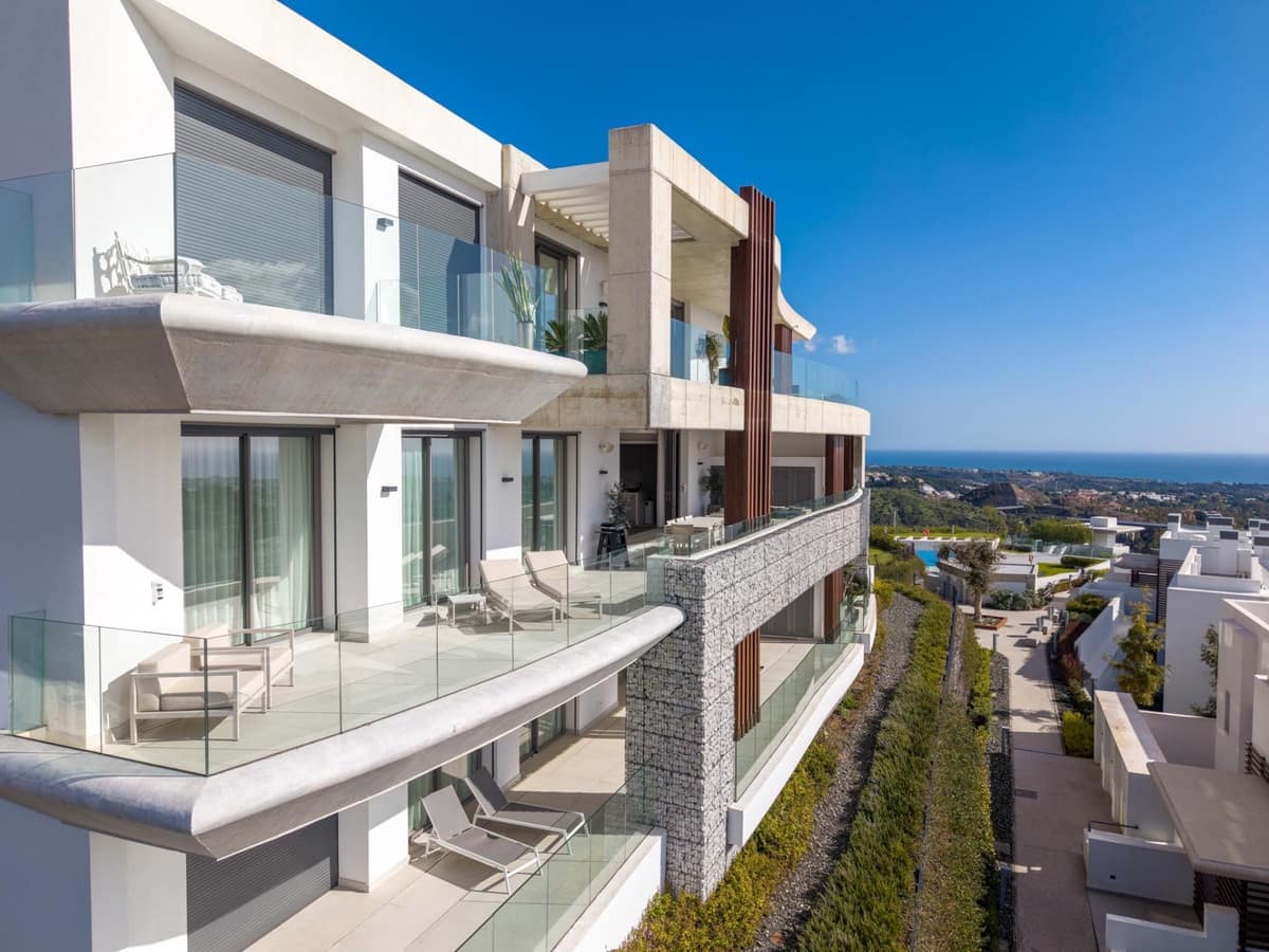 3 slaapkamer Appartement te koop in La Quinta met zwembad garage - € 1.595.000 (Ref: 10143126)