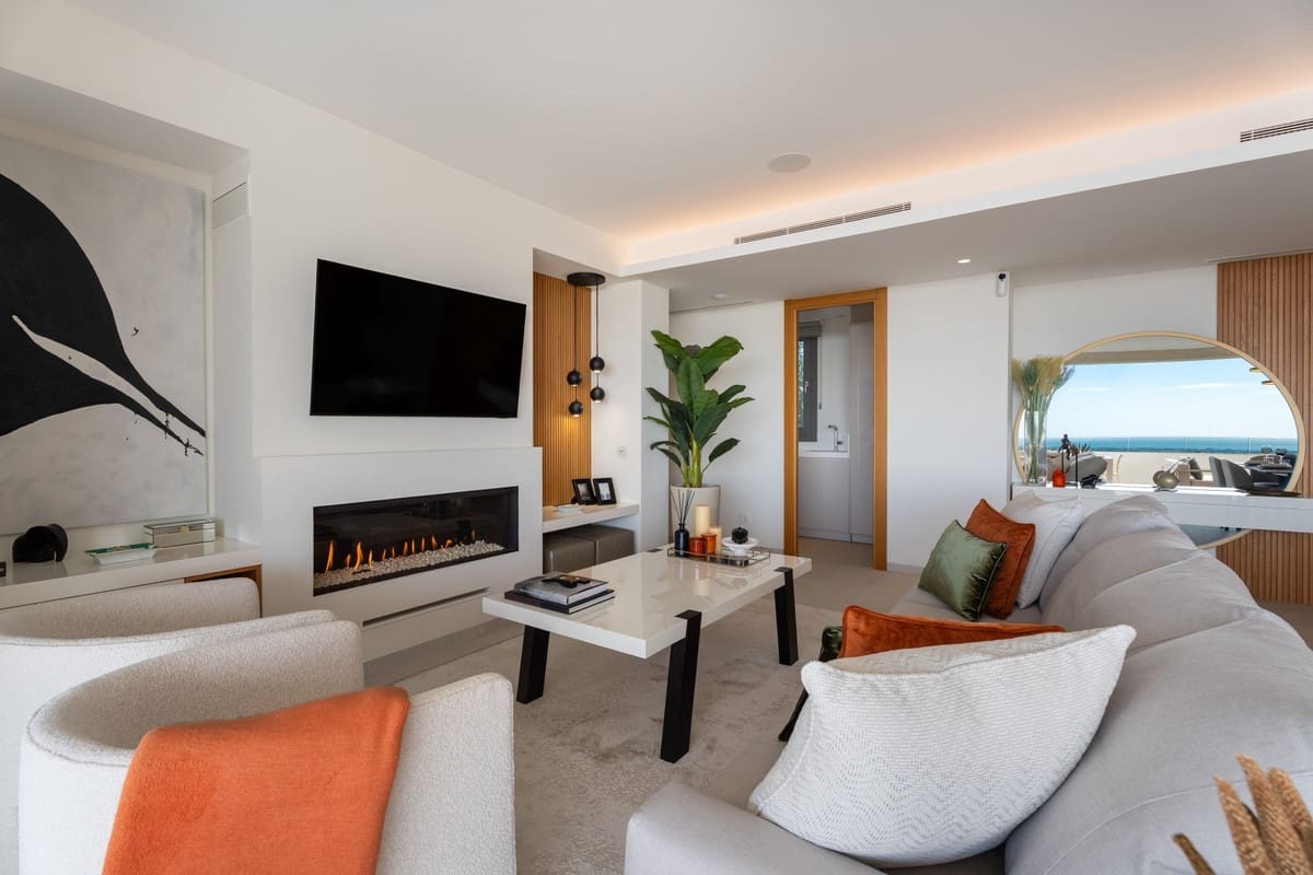 3 slaapkamer Appartement te koop in La Quinta met zwembad garage - € 1.595.000 (Ref: 10143126)