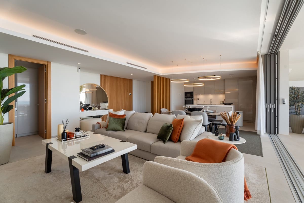 3 slaapkamer Appartement te koop in La Quinta met zwembad garage - € 1.595.000 (Ref: 10143126)