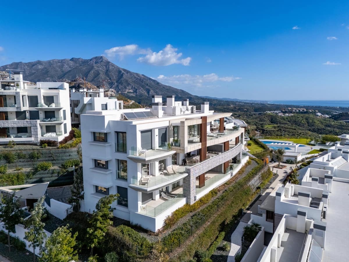 3 slaapkamer Appartement te koop in La Quinta met zwembad garage - € 1.595.000 (Ref: 10143126)